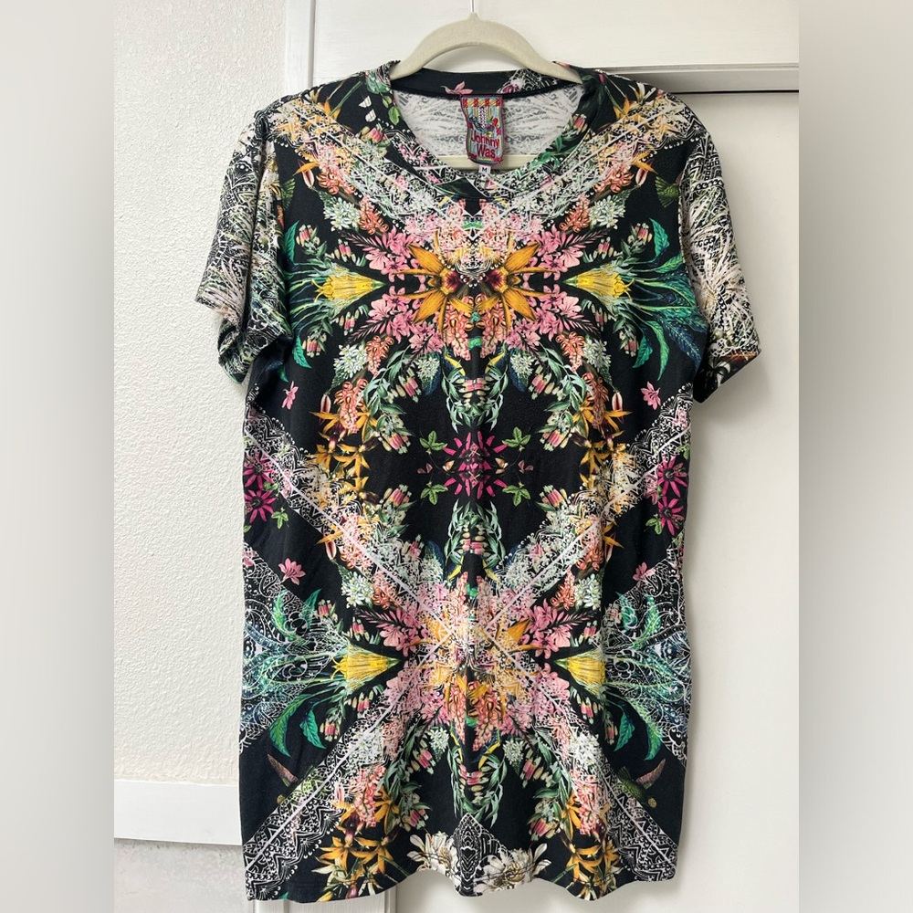 Johnny Was T-Shirt Size M
